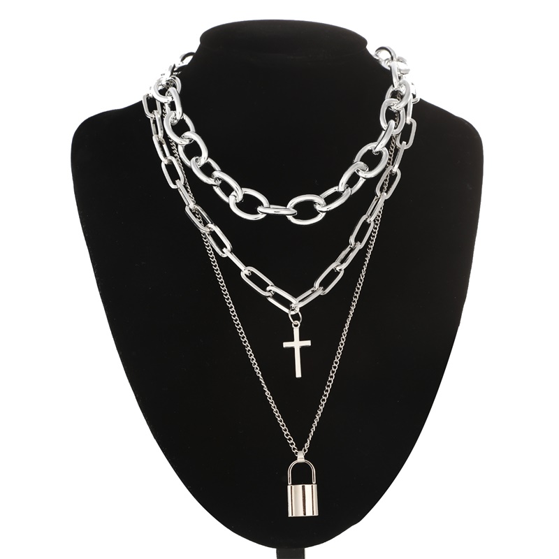 Layered Pendant Necklace Aesthetic - Fnqufuj-女性と男性のためのグランジネックレス,パンクスタイルのジュエリー,ロックチェーン,クロスペンダントペンダント,アクセサリー