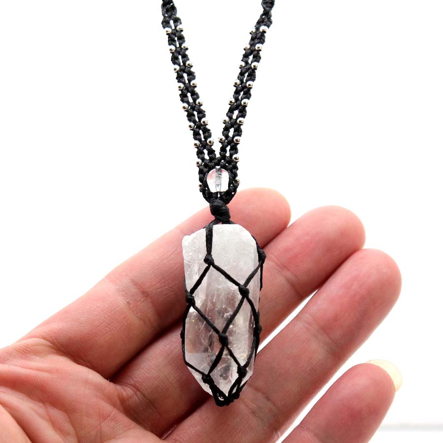 Crystal Pendant Necklace Natural Stone - クリスタルクォーツマクラメ編組石ペンダントネックレス女性のための天然不規則なロッククリスタル手作りロープラップ織りチェーン