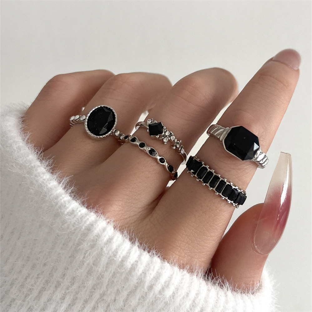 Vintage Punk Knuckle Rings Set - レトロブラッククリスタルストーンリングセット女性のためのヴィンテージ幾何学的なナックルジョイントリング女性のファッションパーティージュエリーアクセサリー