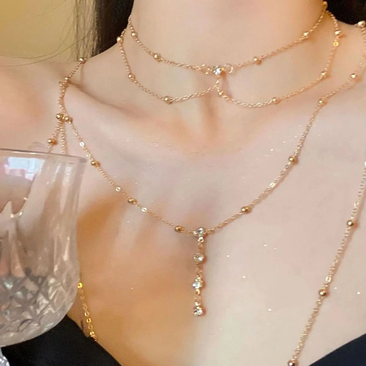 Layered Pendant Necklace Aesthetic - 女性のためのきらびやかなラインストーンボディチェーン,セクシーな美的,多層,夏のビキニペンダント,タッセルネックレス,胸のボディジュエリー
