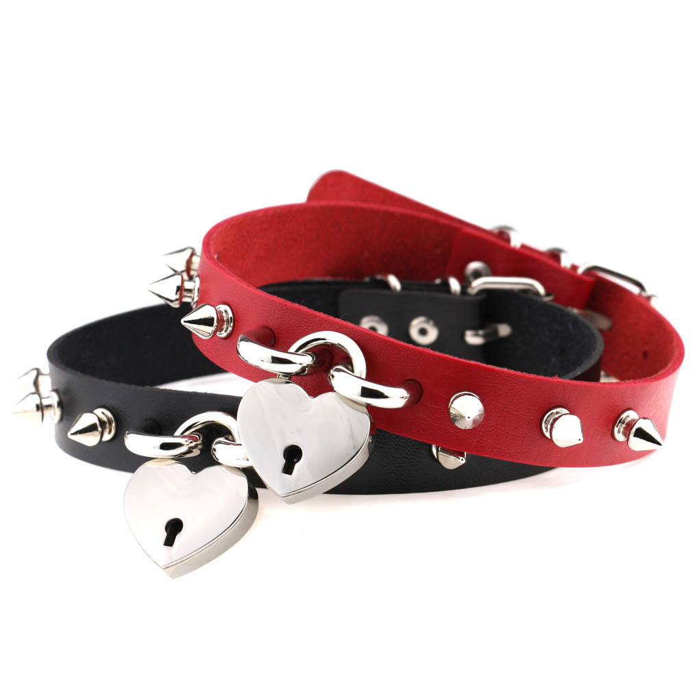 女性のためのイミテーションレザーのパンクチョーカーネックレス - Goth Punk Spike Choker のレビューと価格