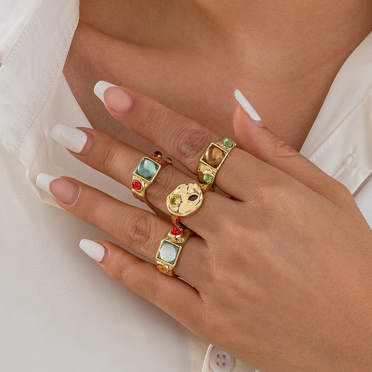 4 ピース/セットヴィンテージカラフルなクリスタルリング女性 - Vintage Punk Knuckle Rings Set のレビューと価格