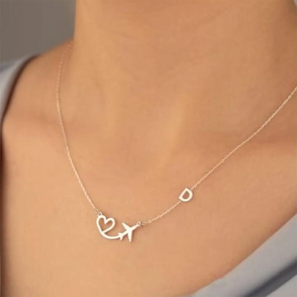 パーソナライズされたハート飛行機イニシャルペンダントネックレ - Custom Name Necklace Stainless Steel のレビューと価格