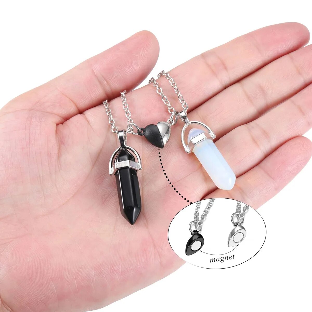 クリスタル友情マッチングカップルネックレス、ハートチャーム付 - Magnetic Couple Matching Necklaces のレビューと価格