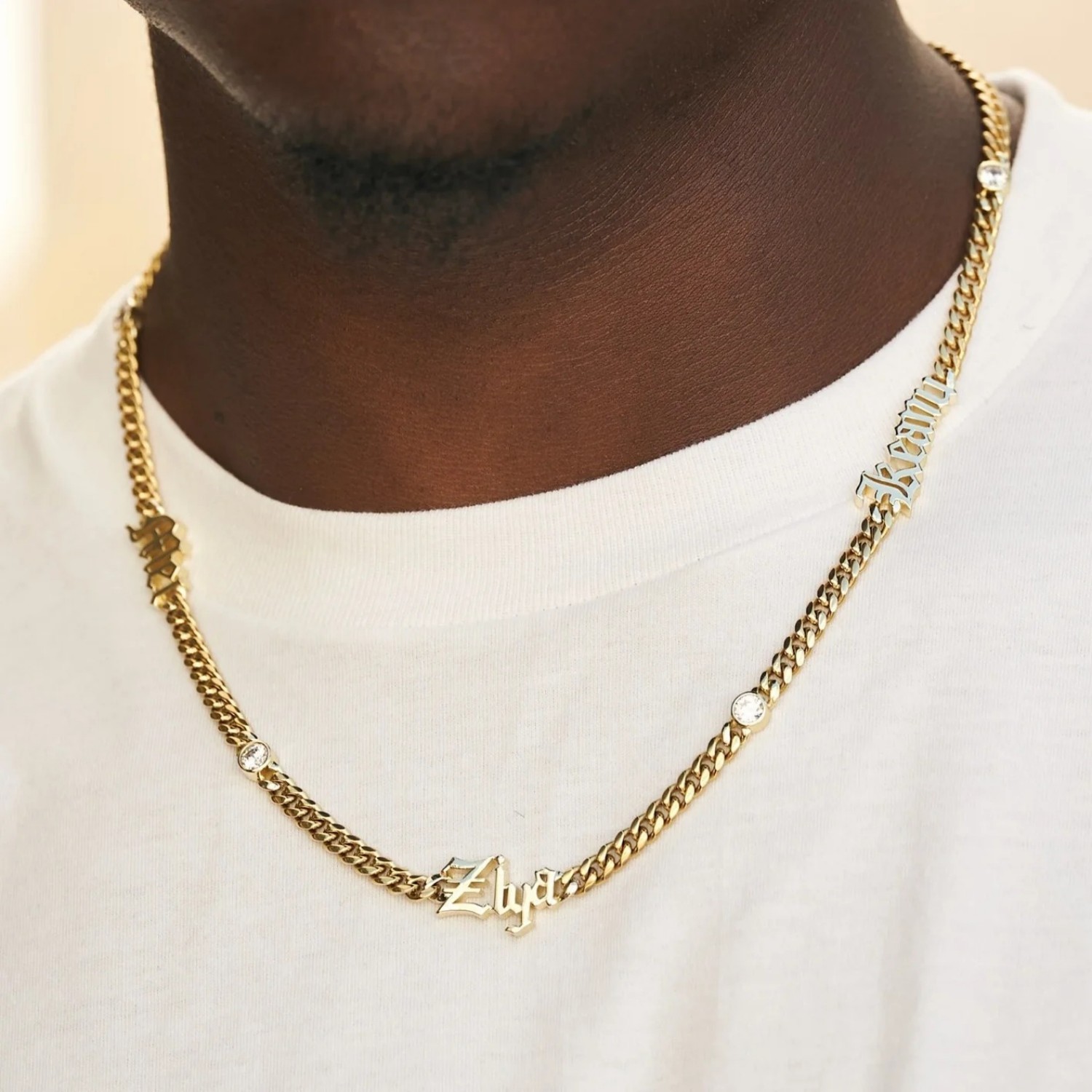 カスタムオールドイングリッシュネームネックレス、キューバンチ - Cuban Link Chain 12Mm のレビューと価格
