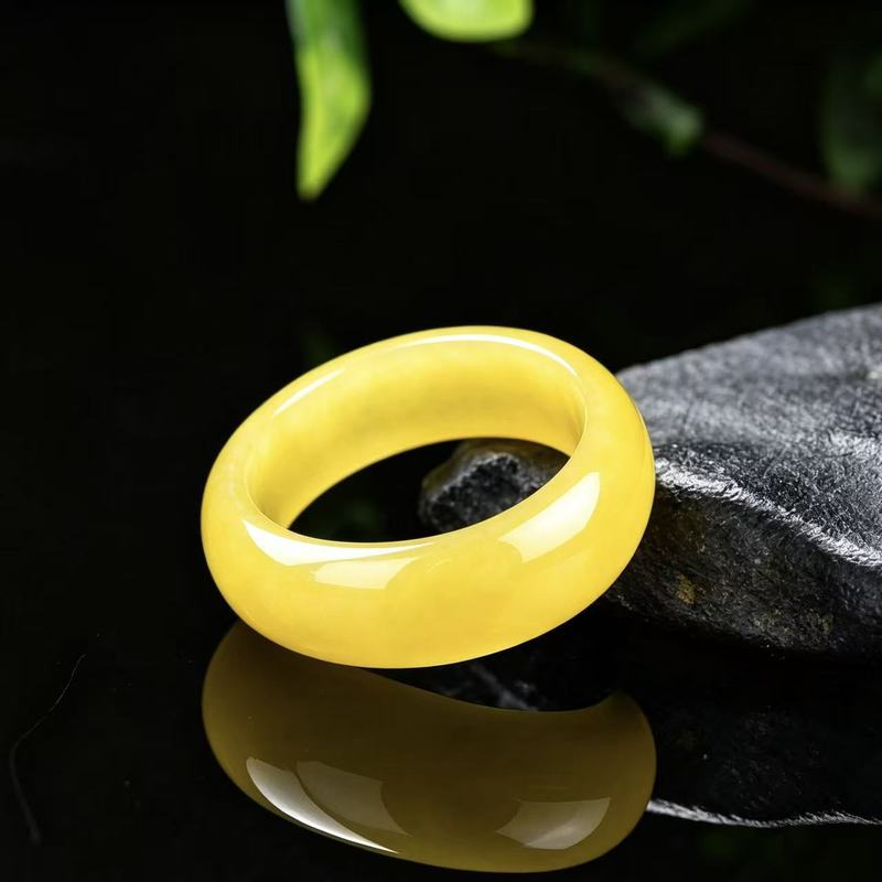 純正A級ジェダイトリング、鮮やかな黄色と豊かな色彩、精巧な翡 - Rings のレビューと価格