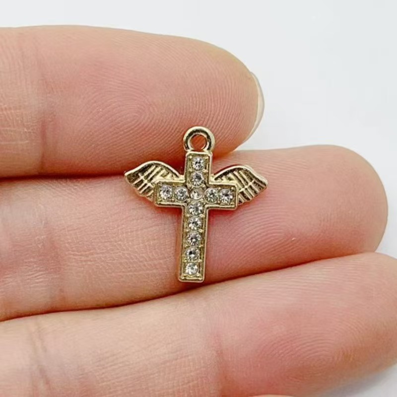 10個入り ダイヤモンドがちりばめられたゴールドクロス合金ペ - Cross Pendant Necklace Gold のレビューと価格