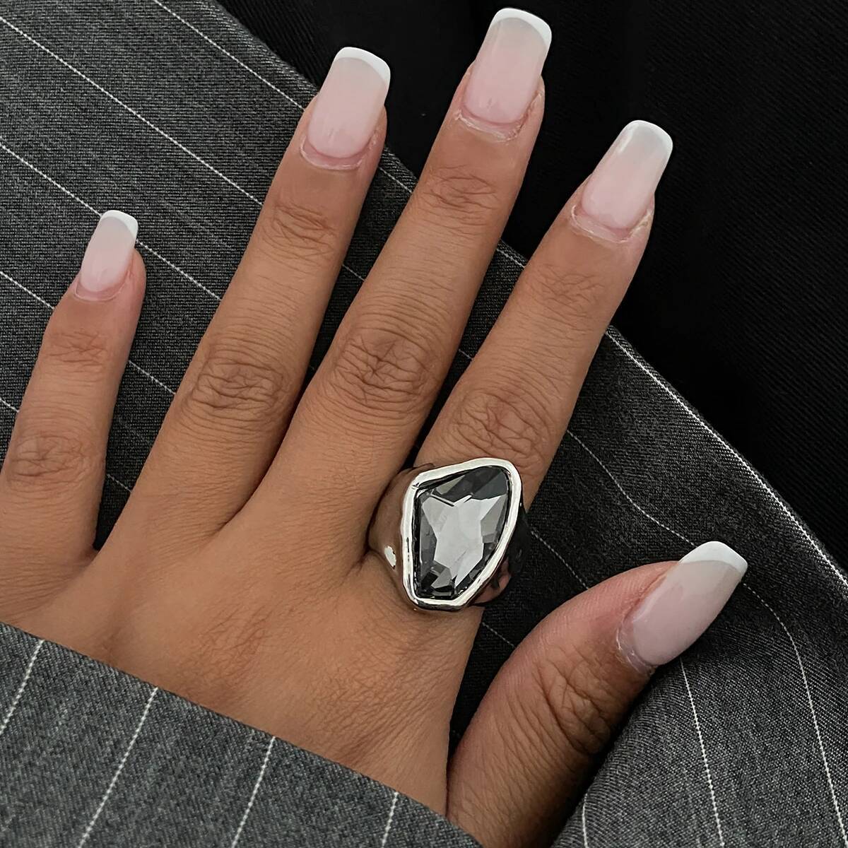 Salircon ヴィンテージブラックアクリルラインストーン - Vintage Punk Knuckle Rings Set のレビューと価格