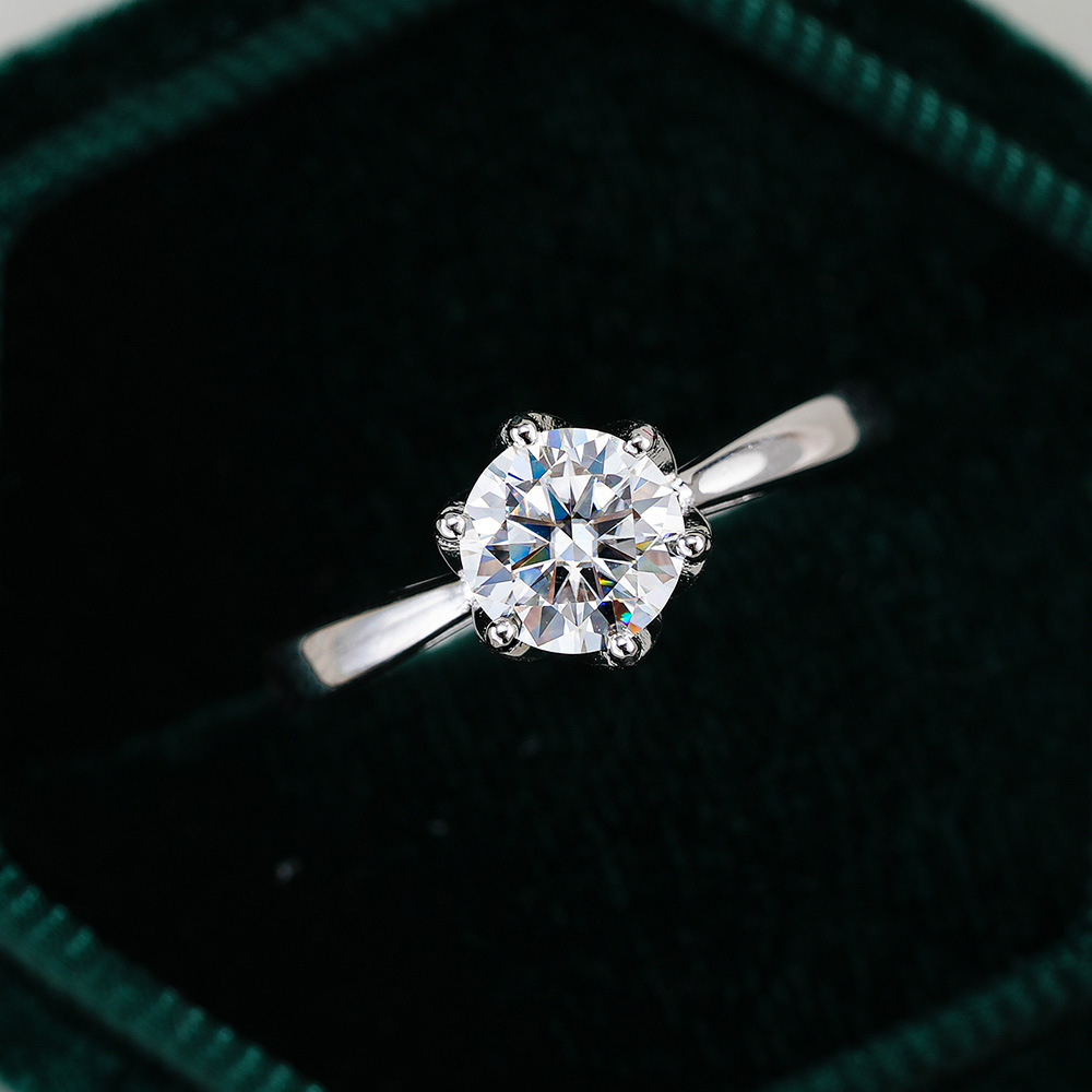 JoyceJelly クラシック 6 爪モアッサナイト リン - Moissanite Engagement Ring 1 Carat のレビューと価格
