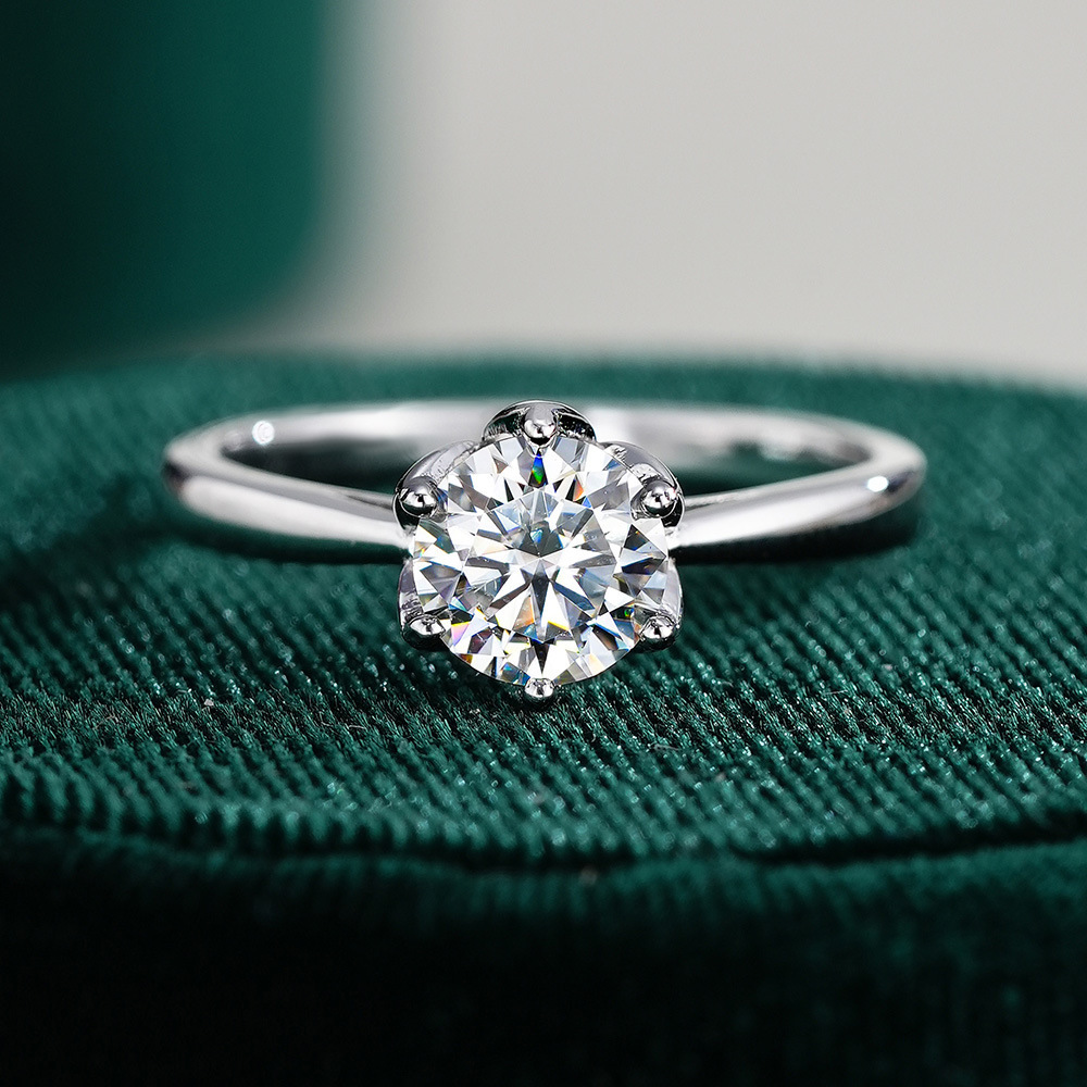 JoyceJelly クラシック 6 爪モアッサナイト リン - Moissanite Engagement Ring 1 Carat のレビューと価格