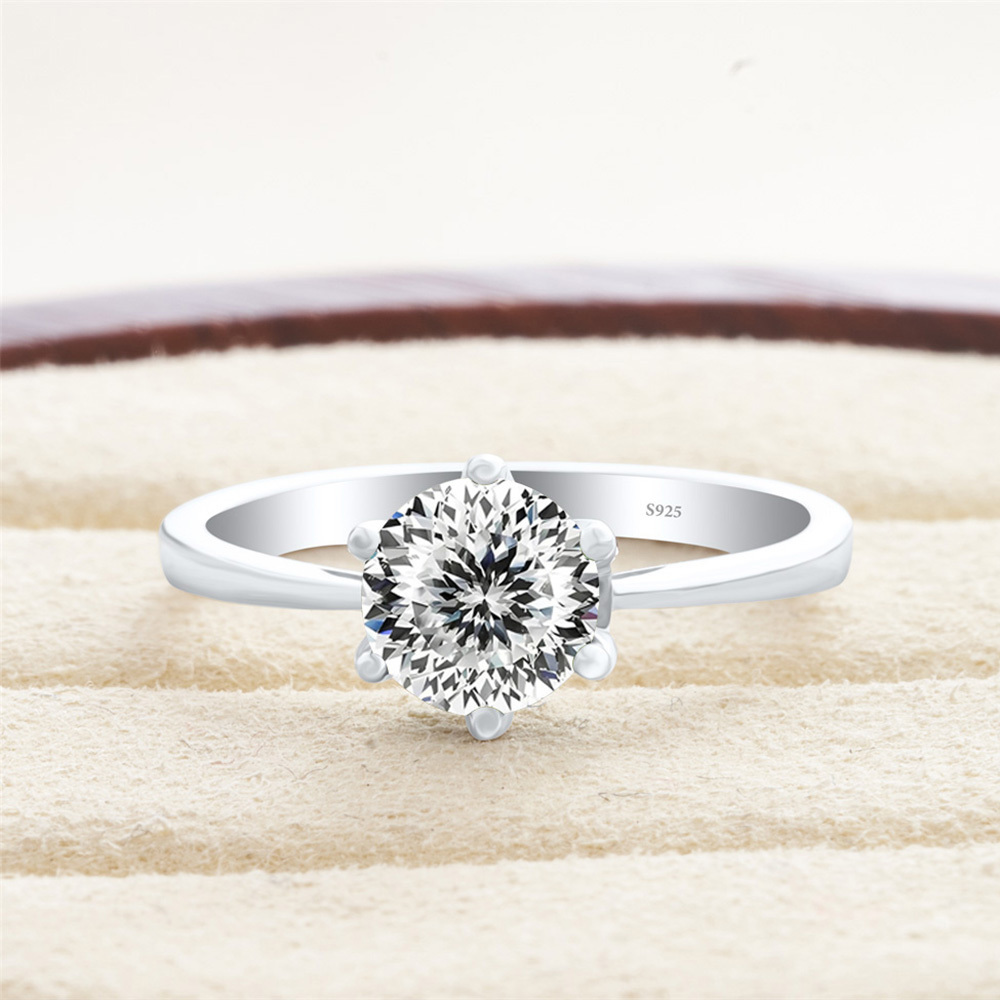 JoyceJelly クラシック 6 爪モアッサナイト リン - Moissanite Engagement Ring 1 Carat のレビューと価格