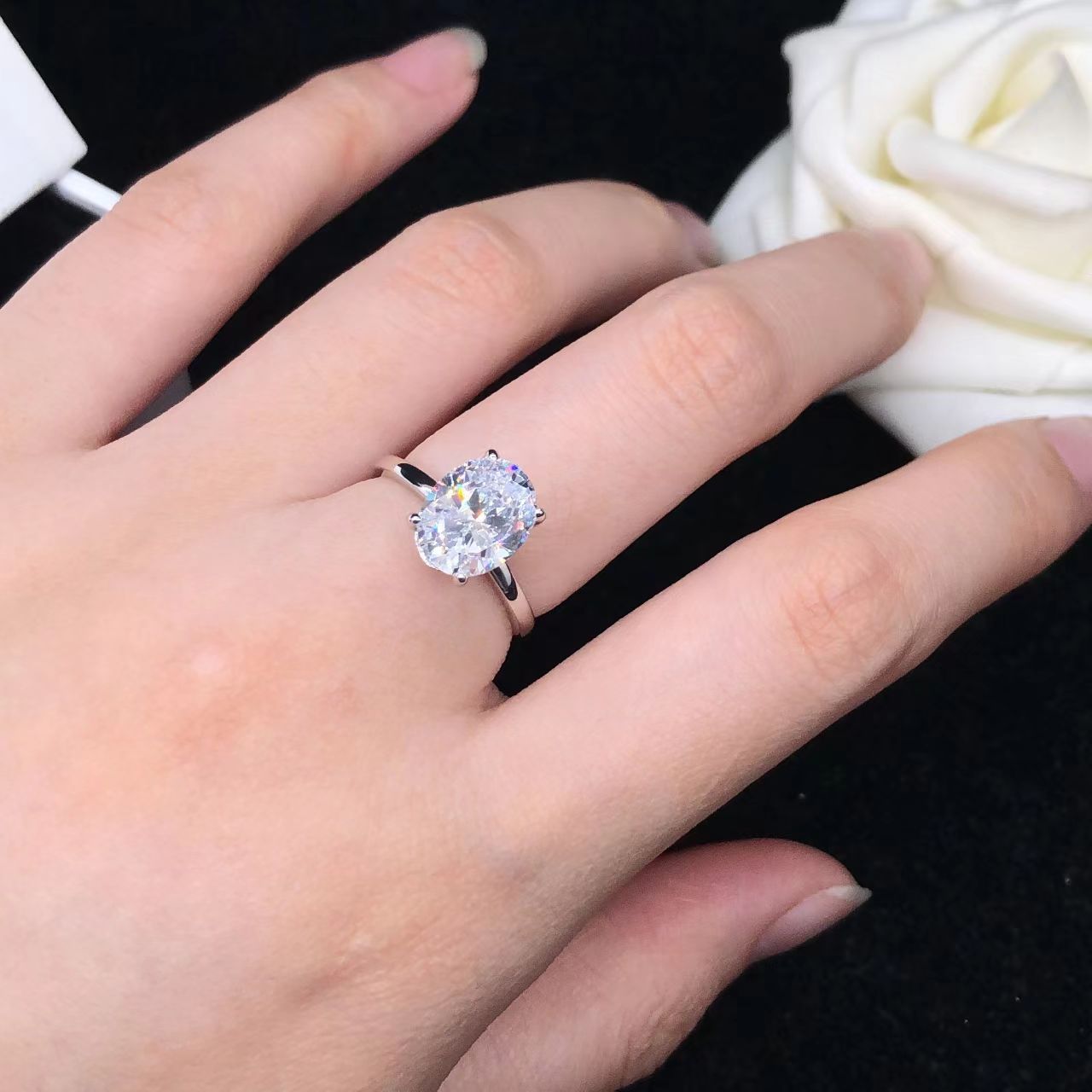 1/2/3 カラット オーバルカット モアサナイト 婚約指輪 - Moissanite Engagement Ring 1 Carat のレビューと価格