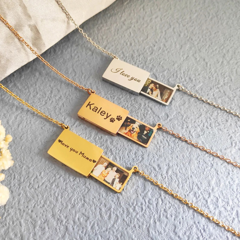パーソナライズされたステンレス製フォトロケットネックレス - - Heart Locket Necklace Photo のレビューと価格