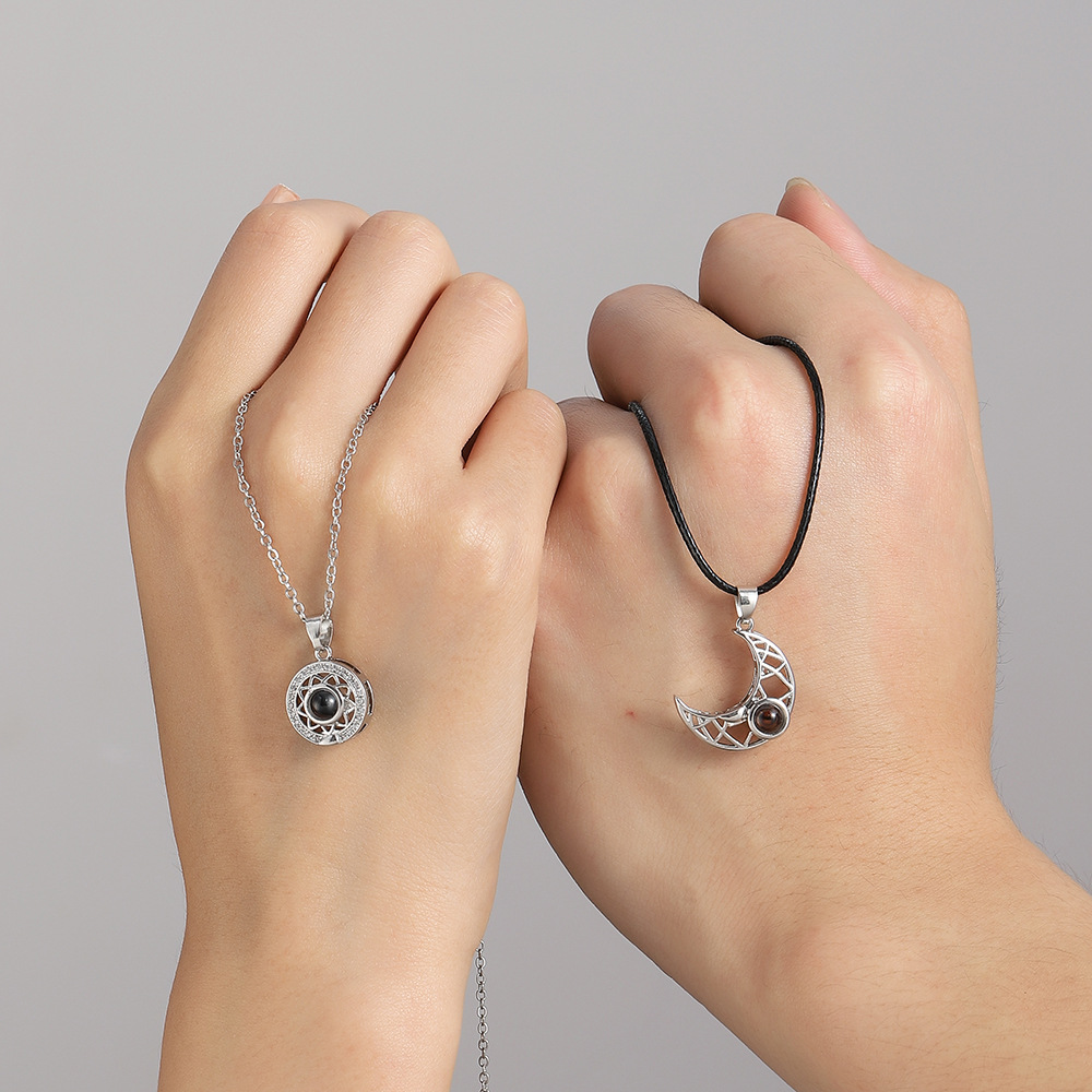 カップル用マグネット付きマグネットネックレス,2ユニット,1 - Magnetic Couple Matching Necklaces のレビューと価格