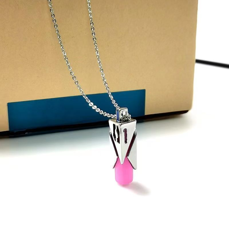 ミクアニメ周辺機器ネックレス漫画蛍光ジュエリーペンダントアク - Anime Pendant Necklace のレビューと価格