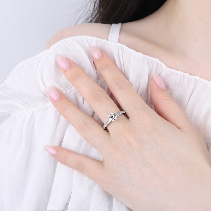 1カラット D VVS1 モアサナイトリング、S925 スタ - Moissanite Engagement Ring 1 Carat のレビューと価格