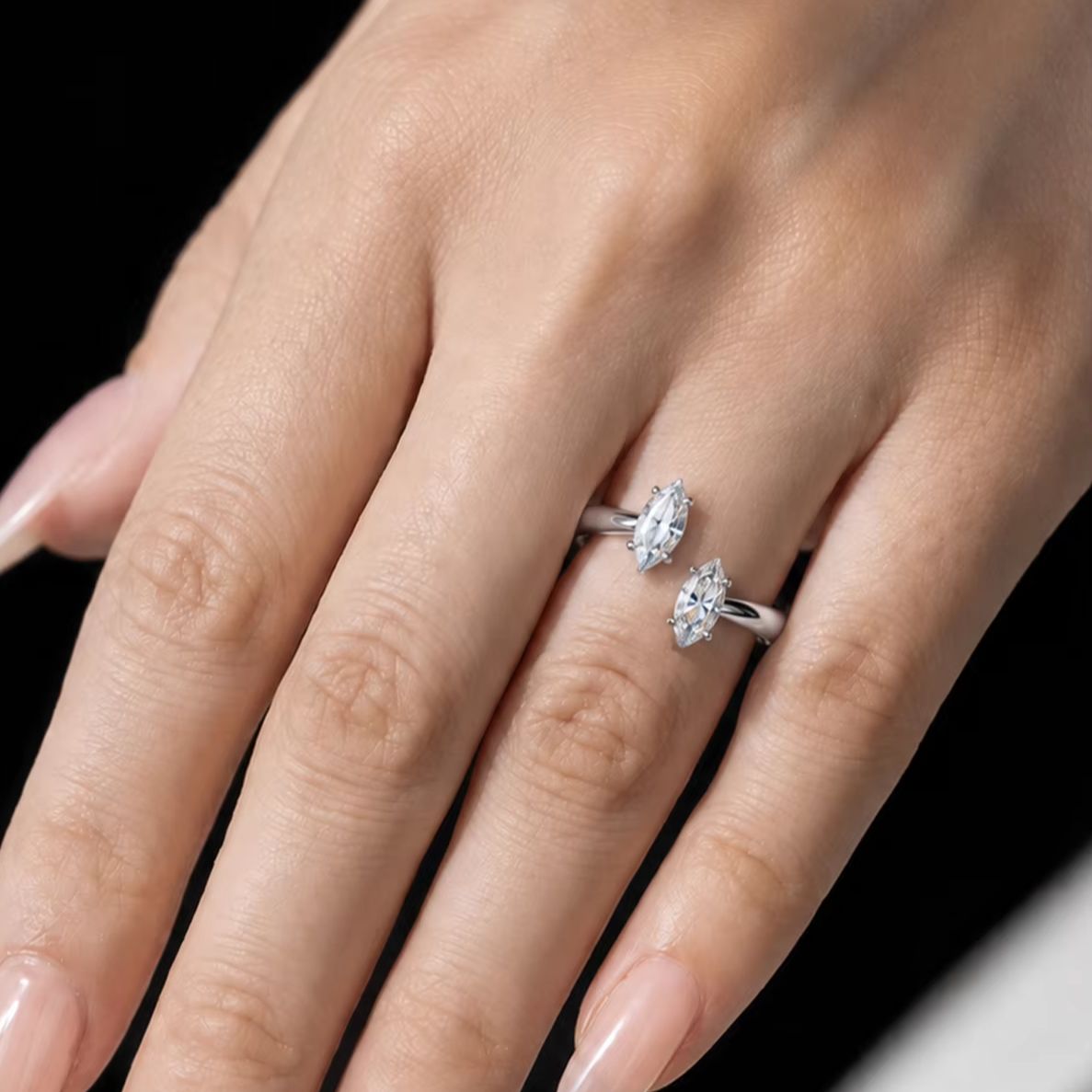 1カラットのモアサナイトをあしらった調整可能な開口部付きの9 - Moissanite Engagement Ring 1 Carat のレビューと価格