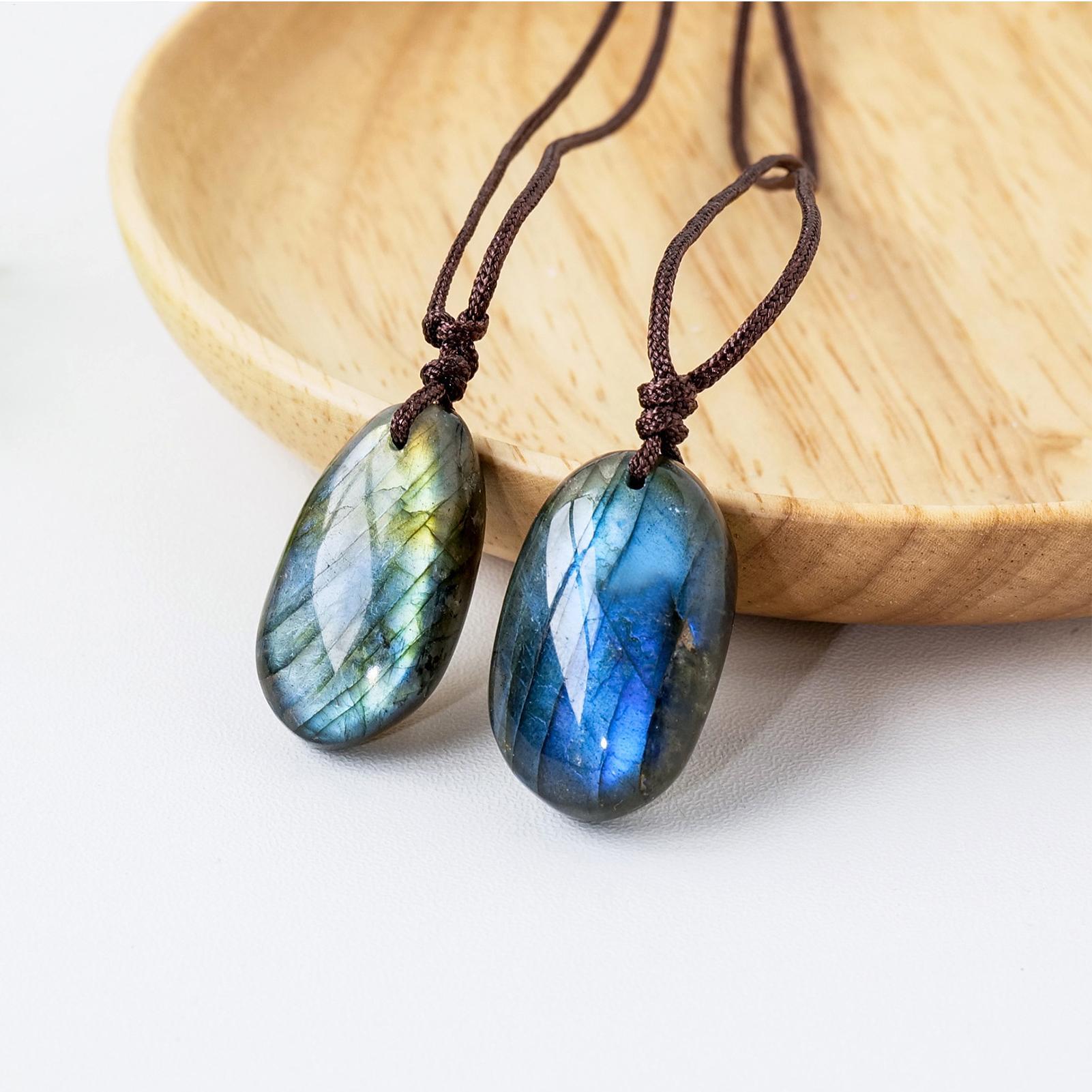 天然ラブラドライトペンダントネックレス男性女性エネルギークォ - Crystal Pendant Necklace Natural Stone のレビューと価格