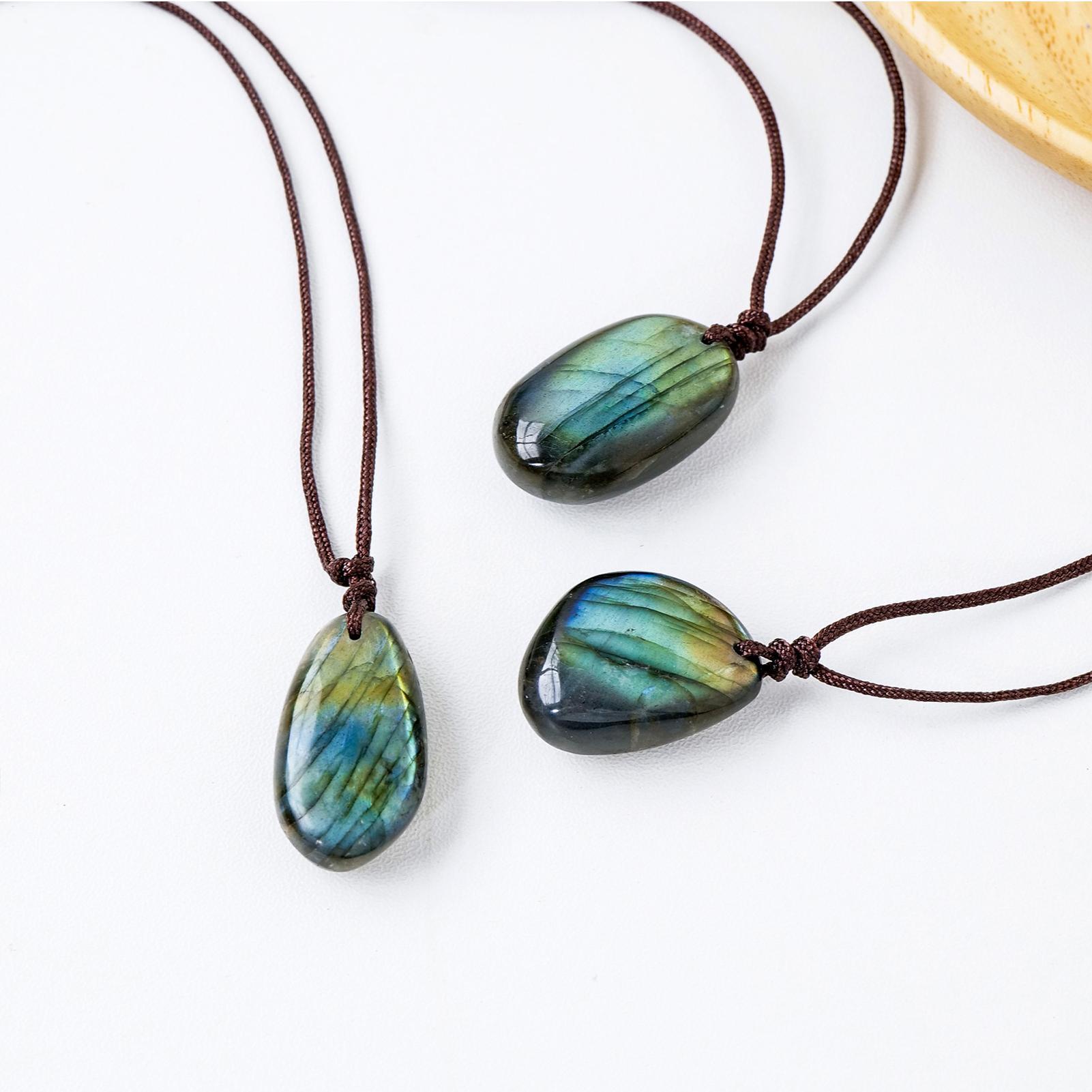 天然ラブラドライトペンダントネックレス男性女性エネルギークォ - Crystal Pendant Necklace Natural Stone のレビューと価格