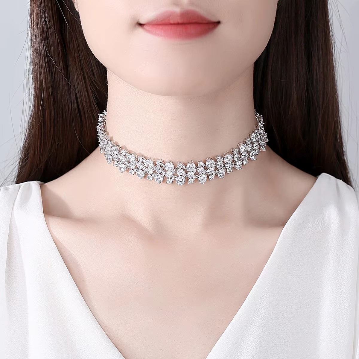 LUOTEEMI 3 層キュービックジルコニアチョーカー女性 - Layered Pendant Necklace Aesthetic のレビューと価格