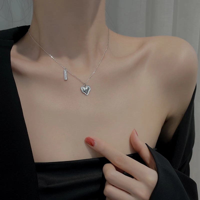 ベストセラー チャームネックレス 不規則な波状エッジレイヤー - Layered Pendant Necklace Aesthetic のレビューと価格